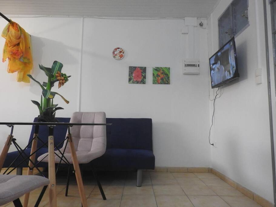 Studio Hibiscus-Ch Vue Sur Mer,Plage,Clim เลส์ อองซ์-ดิอาร์เลส ภายนอก รูปภาพ